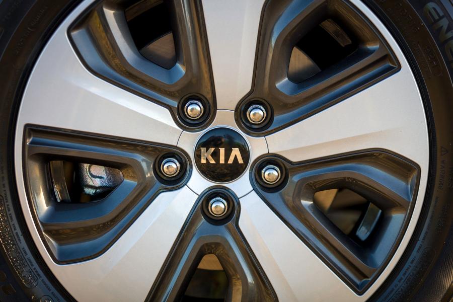 Колеса Kia Niro Plug-In Hybrid (DE) 2018 года  (NA) (фото 3 из 47)